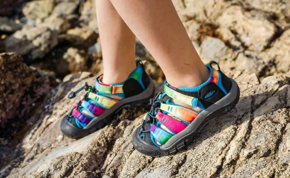 Best Big Kids' Newport H2 | Rainbow Tie Dye Kids Sandals