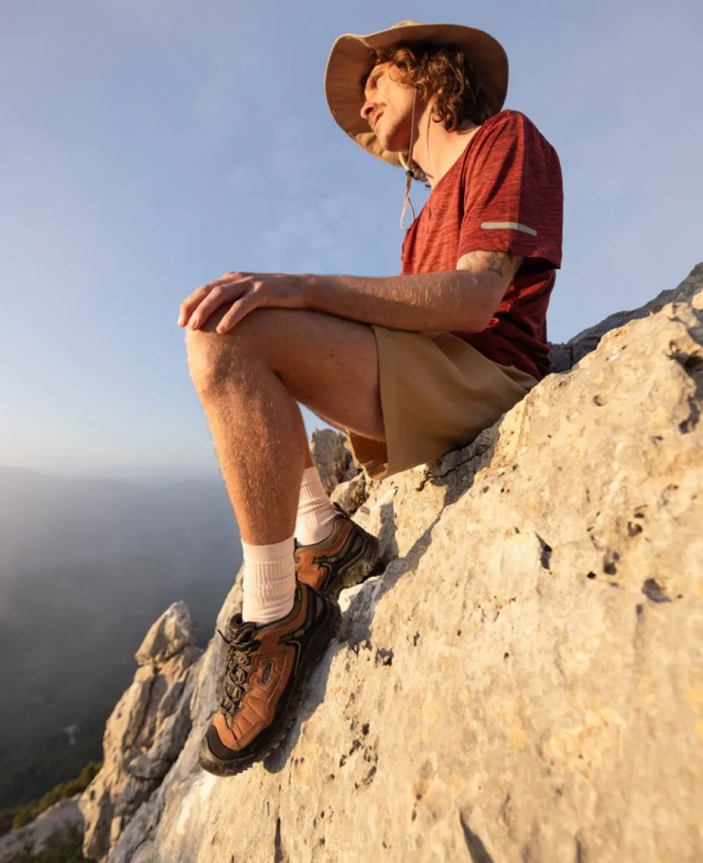 Sale Men'S Targhee Iv Wide Waterproof Hiking Shoe | Bison/Black Men Shoes