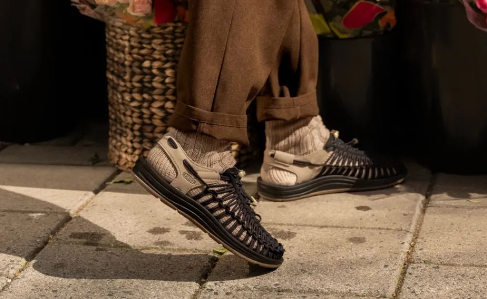 Outlet Men'S Uneek Sneaker | Naval Academy/Dark Earth Men Sandals