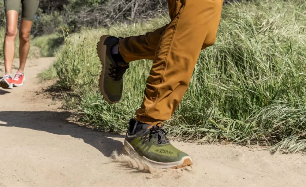 Hot Men'S Zionic Speed Hiking Shoe | Black/Star White Men Shoes