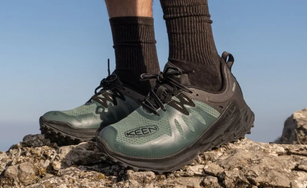 Outlet Men'S Zionic Waterproof Hiking Shoe | Dark Forest/Black Men Shoes